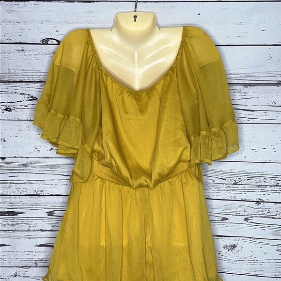 Endless Rose NWT Size M Golden Yellow Chiffon Drop Waistline Shorts Romper - Picture 5 of 6